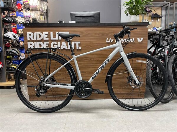 Xe đạp touring Giant ESCAPE 2 CITY 2024***